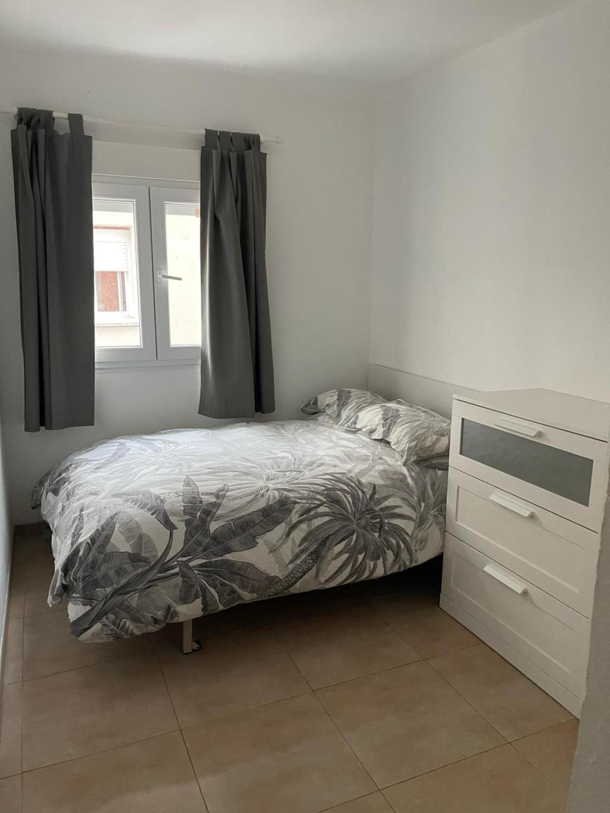 Castellon Apartment Basic カステリョン・デ・ラ・プラナ エクステリア 写真